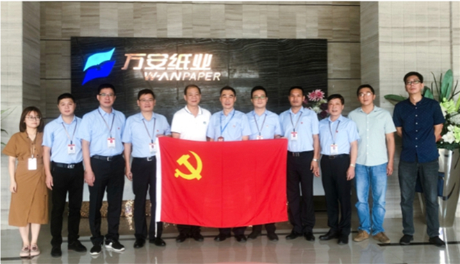 1596081003120390.jpg (2018黨員)Ⅲ-15-2)-③2018年7月27日市安監(jiān)局在其單位公眾號上發(fā)布關(guān)于開展黨員志愿活動的信息網(wǎng)絡(luò)截圖d11f1758961ff1_副本.jpg