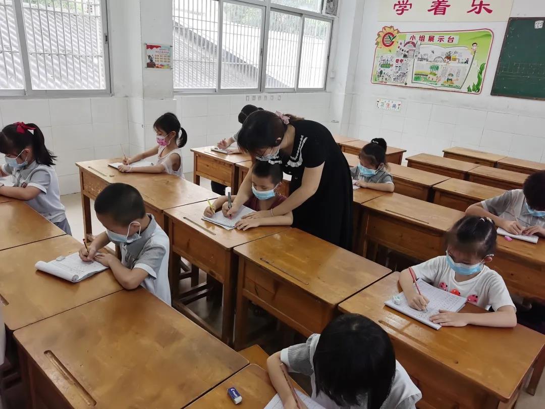 1630296241367491.jpg 1.jpg